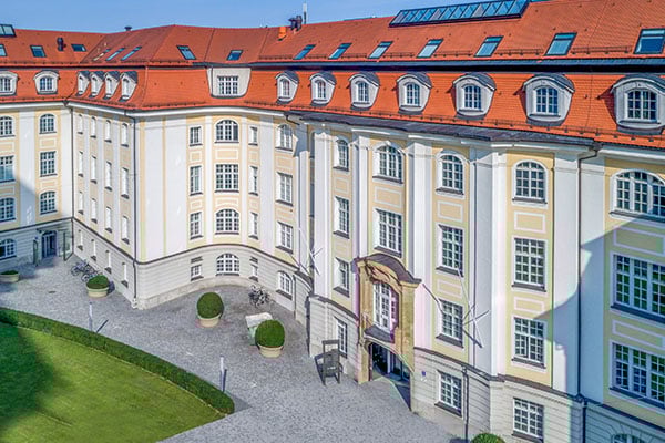 01_2_Muenchen_Hopfenstrasse_Aussenansicht_SO